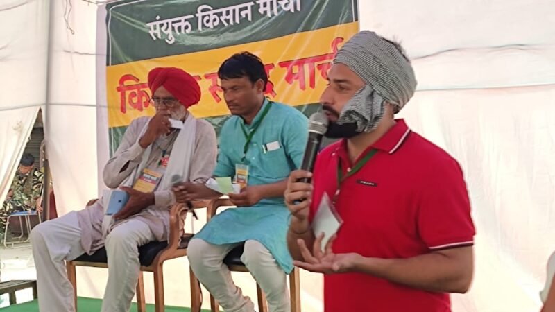 दिल्ली में धाकड़ : किसान संसद की अध्यक्षता कर कृषि की नई तकनीक से किसानों को कराया अवगत