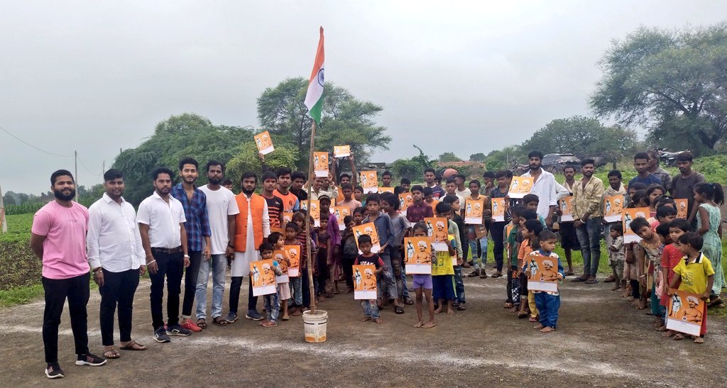 अमृत महोत्सव में विद्यार्थी परिषद ने 157 गांवो में किया ध्वजारोहण
