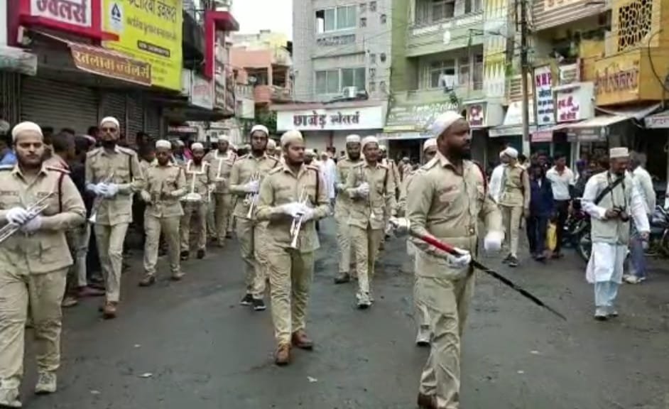 बोहरा समाज का निकला जुलूस : अनुशासन का दिया संदेश, अमन, शांति व भाईचारे की मांगी दुआ 1 IMG 20221007 WA0434