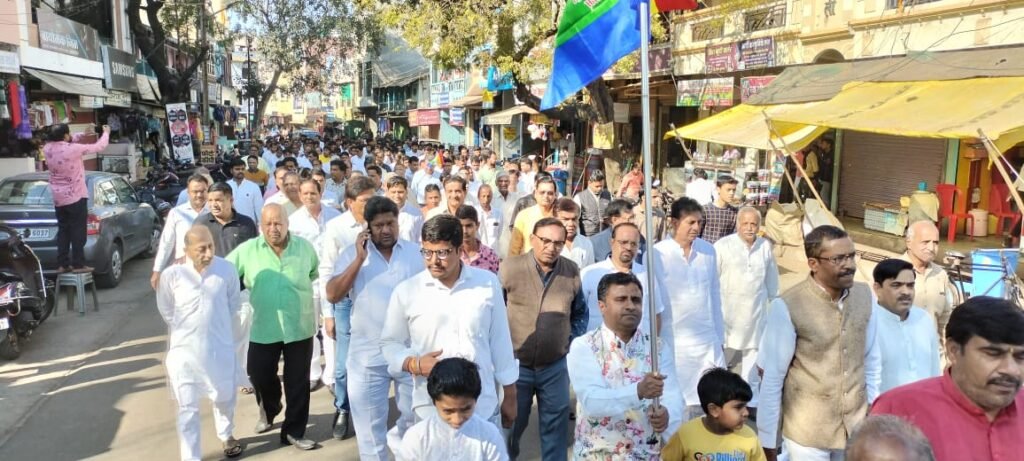 जारी विरोध : जिला मुख्यालय के बाद सैलाना की सड़कों पर उतरा जैन समाज, राष्ट्रपति के नाम एसडीएम को ज्ञापन 1 IMG 20221218 WA0018