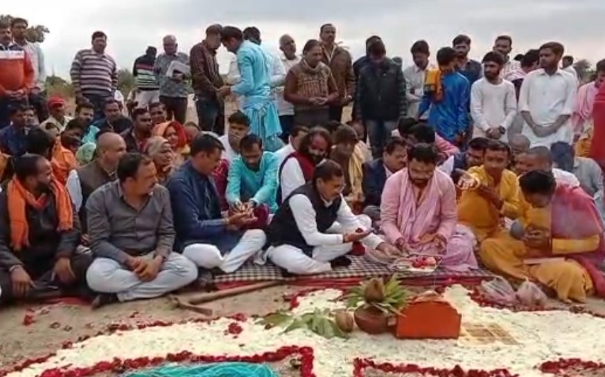अंचल में सौगात : ग्राम घटवास में बैराज, गुणावद में उपस्वास्थ्य केंद्र तो ढिकवा में बनेगी सीमेंट कांक्रीट सड़क, ग्रामीण विधायक मकवाना ने किया भूमिपूजन 1 IMG 20221214 165117