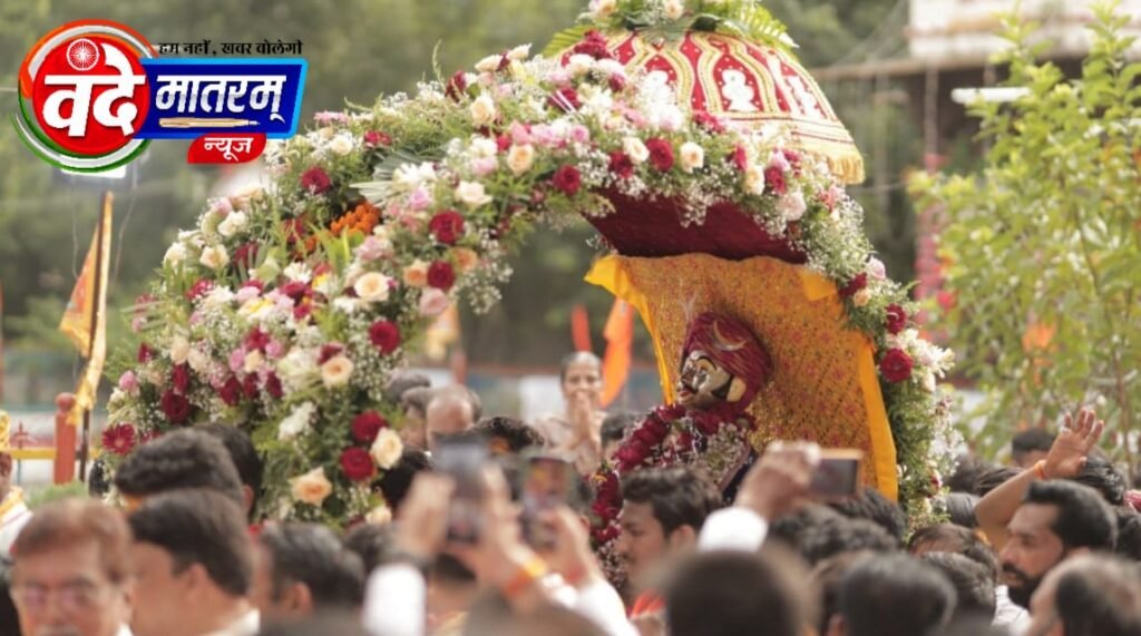 ऐतिहासिक शाही सवारी : राज-शाही ठाट-बाट से निकले बाबा महाकाल, शिवमय हुआ रतलाम 1 IMG 20230828 WA0109