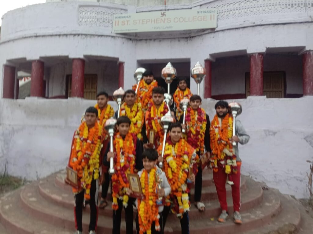 रतलाम के चैंपियन : जवाहर व्यायाम शाला के पहलवानों ने परचम लहराया , जिला और संभाग केसरी का खिताब हासिल 1 IMG 20240110 WA0029