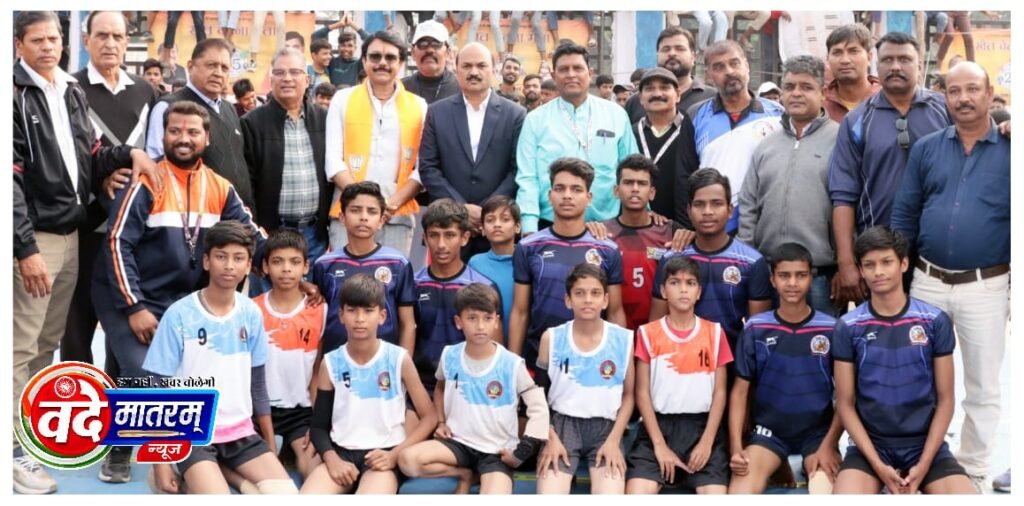 खेल चेतना मेला : महापौर और कलेक्टर ने थामा बल्ला, विजेताओं को किया पुरस्कृत 1 IMG 20241224 WA0022