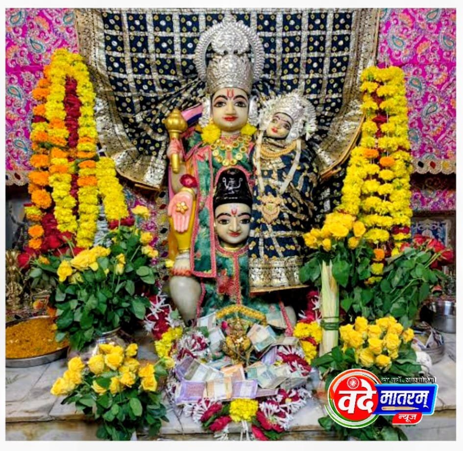 रतलाम में भक्ति और वैभव का अद्भुत संगम : पहली बार दमका महालक्ष्मी-नारायण मंदिर 1 IMG 20251019 WA0018