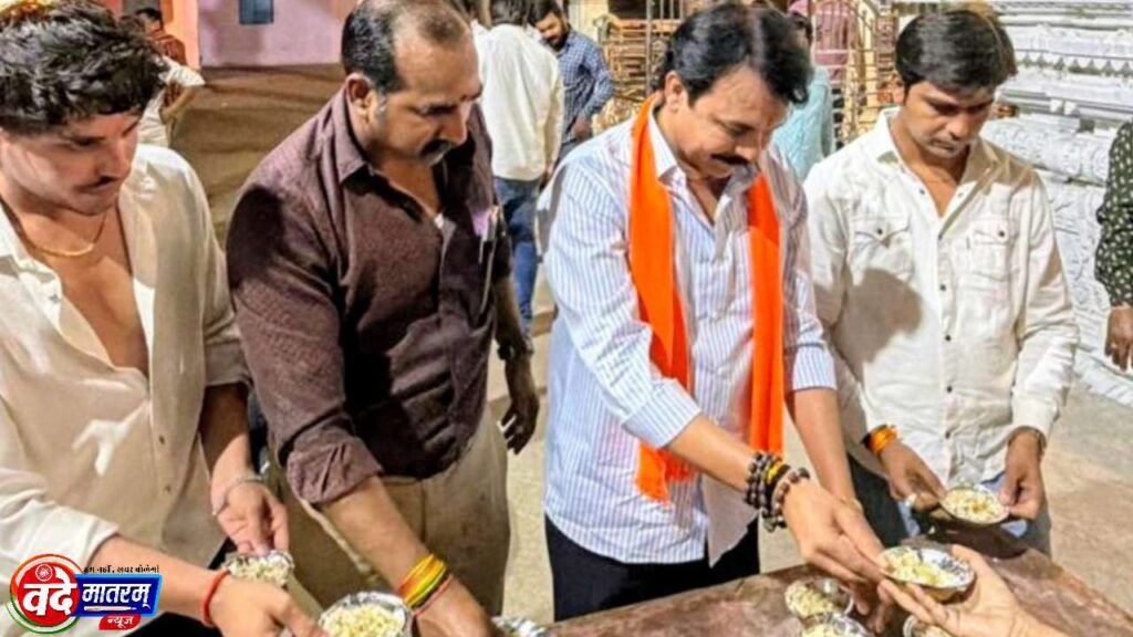 Ratlam : 201वें सामूहिक हनुमान चालीसा पाठ में उमड़ा आस्था का सैलाब 3 Ratlam Barbad Hanuman Temple