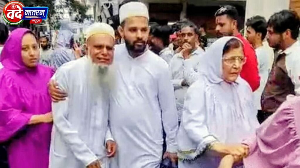 Ratlam : मोबाइल कारोबारी ने पत्नी की गला रेतकर की हत्या, बच्चों के सामने कत्ल 3 20260802 152819