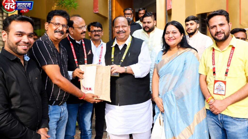 AI और Gen Z के दौर में पत्रकारिता के सामने विश्वसनीयता की बड़ी चुनौती : काश्यप 1 20261006 071512
